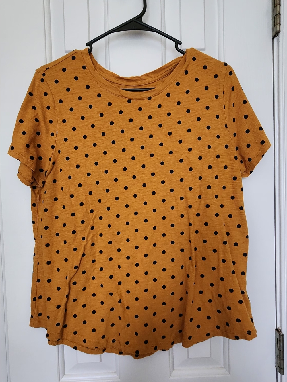 Old Navy Mustard Yellow Polka Dot Short Sleeve Tee